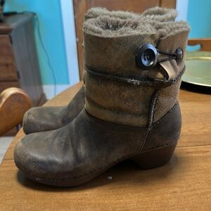 Dansko Stormy Brown Leather and Fur Ankle Boot Size 37